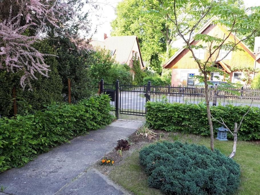 Neuenhagen bei Berlin Auftanken Im Gruenen _ Just4You_B.Berlin מראה חיצוני תמונה